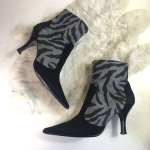 Donald Pliner Maliki Zebra Print Leather Heeled Boots Booties 6 M